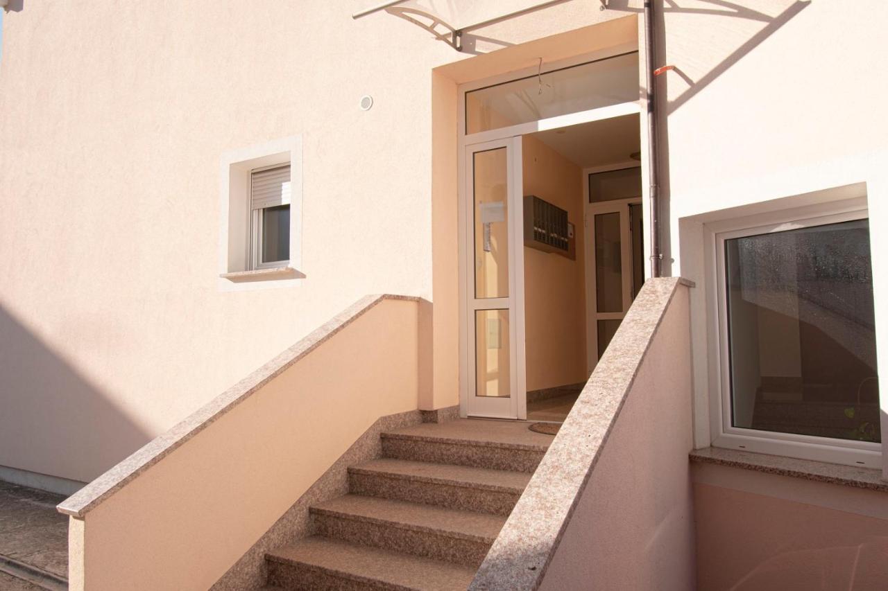 Apartment Sun Pula Extérieur photo